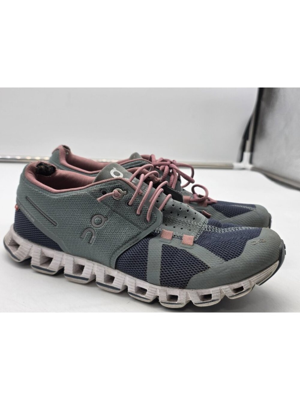 On Cloud Shoes Womens Size 6 Multicolor Mesh CloudTec Running Sneakers Damaged - Picture 1 of 12